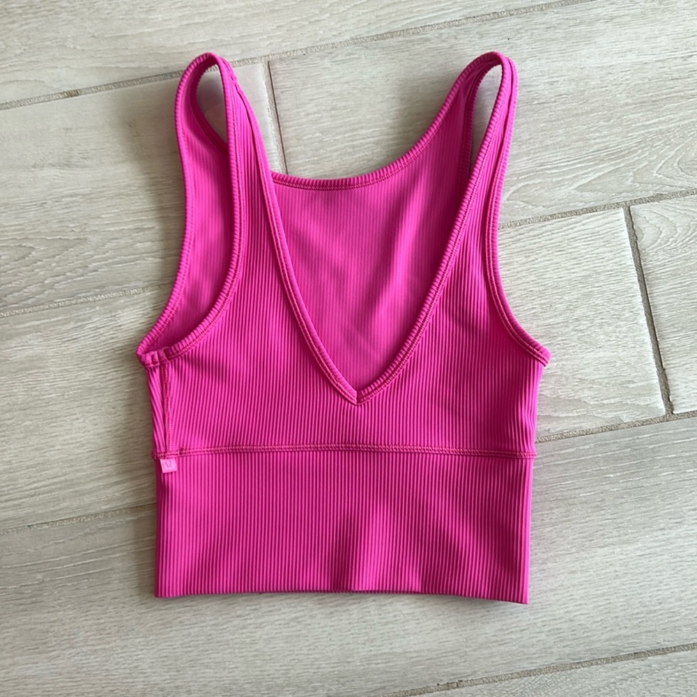 Sonic pink size 0 lululemon tank top